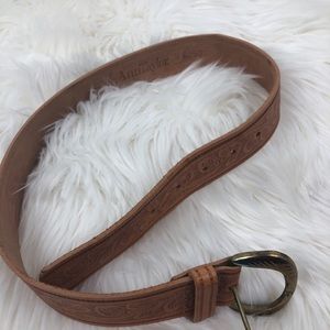 Ann Taylor embroidered floral belt leather Small